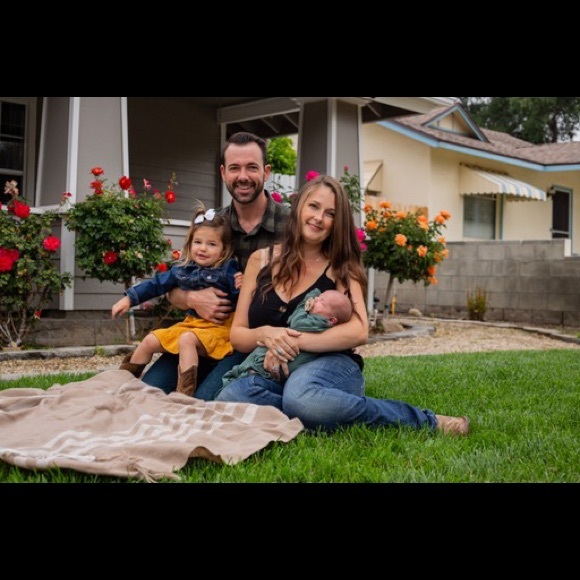 Meet your Posher, Erin - Picture 3 of 3